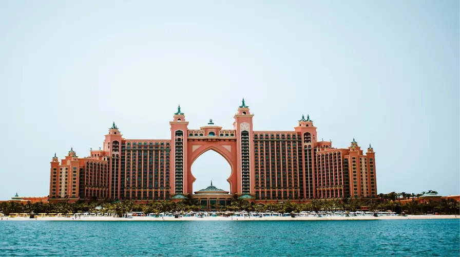 1. Explore Dubai's Iconic Landmarks
