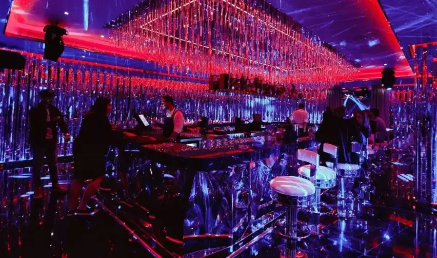 7. Experience Nightlife at Palm Jumeirah and Beach Clubs